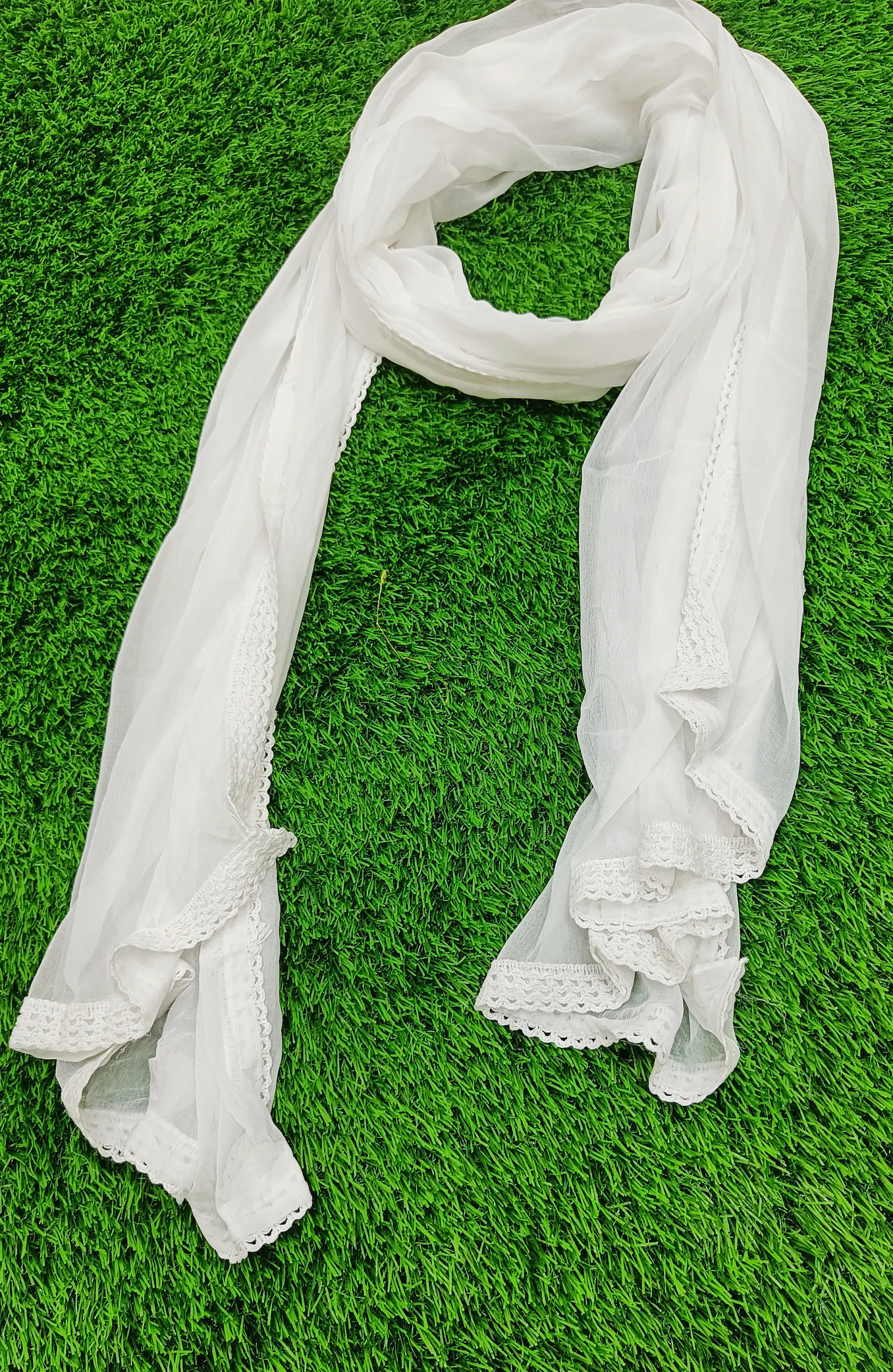 Plain White Chiffon Dupatta With Crochet lace Border - Image 4